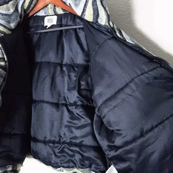 BDG Women’s Isla Wool Puffer Jacket Swirl Print Dopamine Snow Bunny Size 2XL - Picture 5 of 10